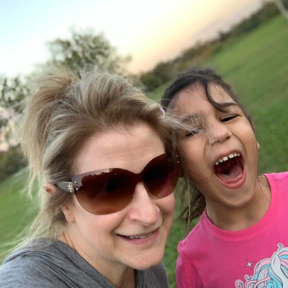 📎Bookmark My Closet! ✏️About Me - Picture 3 of 10